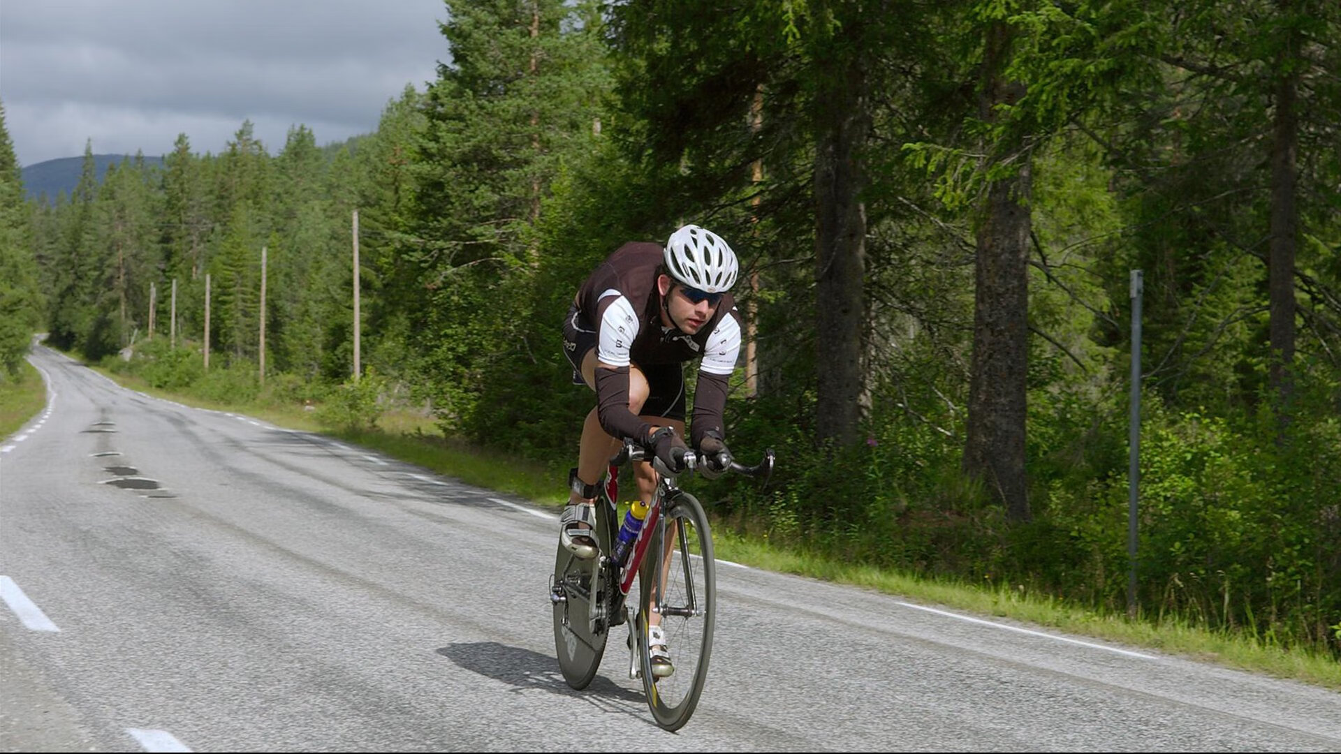 体育明星携手慈善机构举办公益赛事 助力青少年体育发展