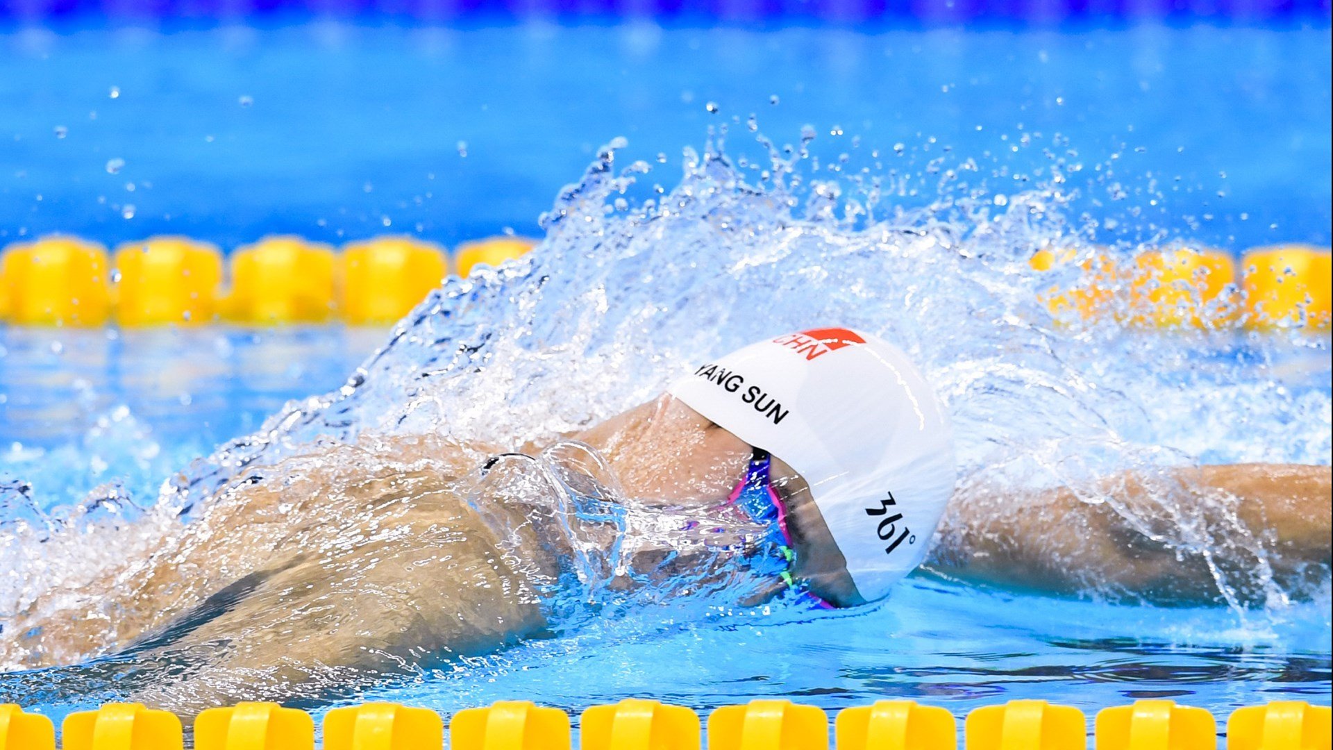 短跑新星闪耀全国田径锦标赛，破纪录夺冠引轰动：yy易游体育官方网站